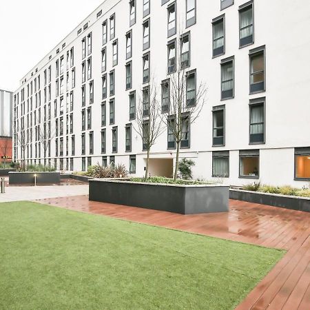 Sterling Court In Wembley Λονδίνο Εξωτερικό φωτογραφία