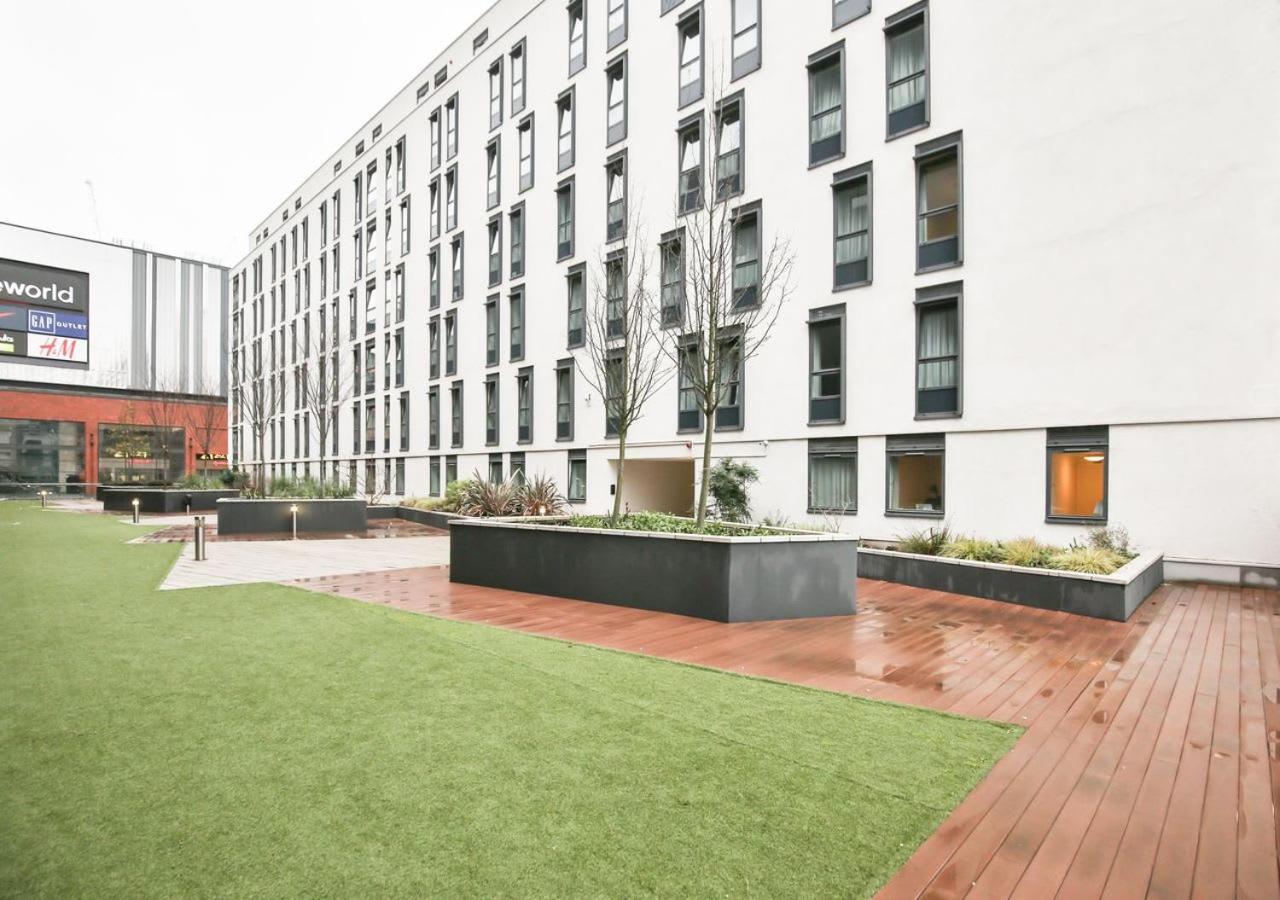 Sterling Court In Wembley Λονδίνο Εξωτερικό φωτογραφία